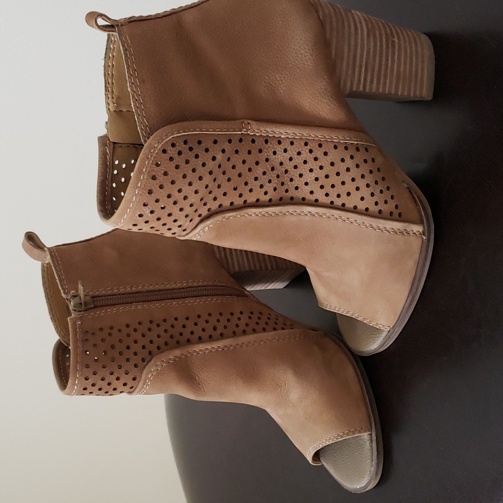 Women's booties
